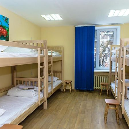 Botanic Globus Hostel Kiev Bagian luar foto