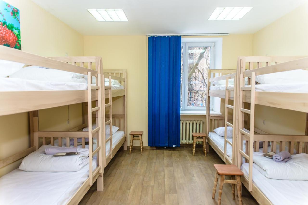Botanic Globus Hostel Kiev Bagian luar foto